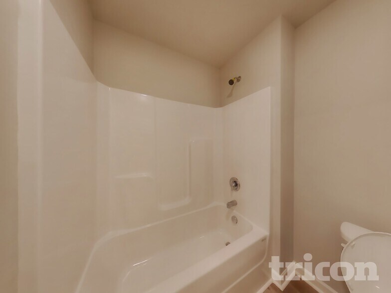 Building Photo - 767 Humphry Dr