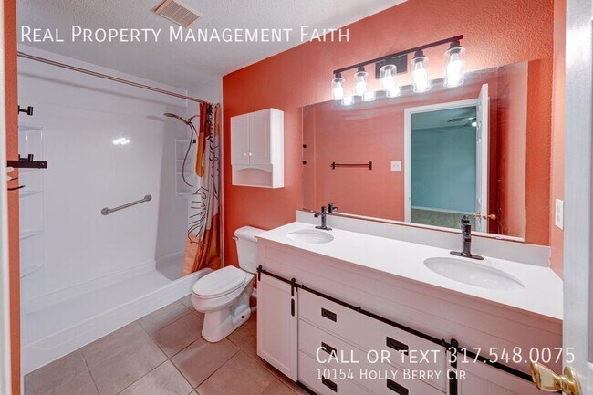 Building Photo - 10154 Holly Berry Cir