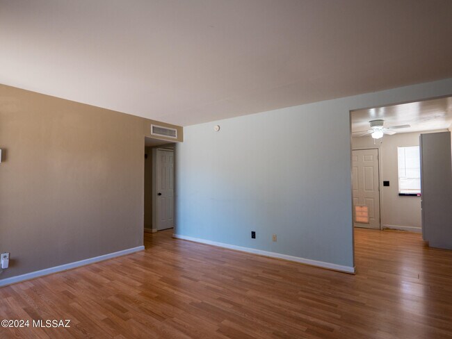 Building Photo - 6570 E Nicaragua Dr