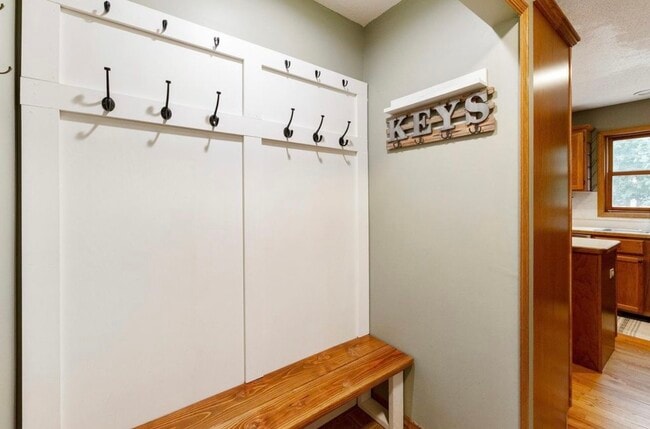 Building Photo - 1389 Camelback Dr