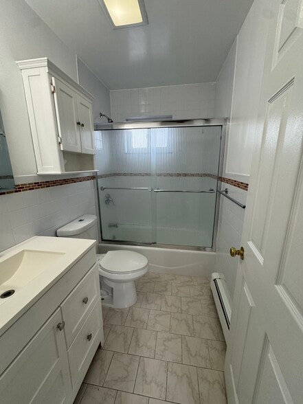 Bathroom - 3264 Spencer Dr