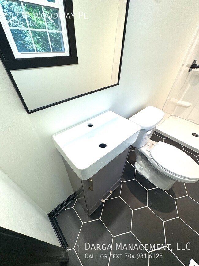 Building Photo - 4739 Woodway Pl