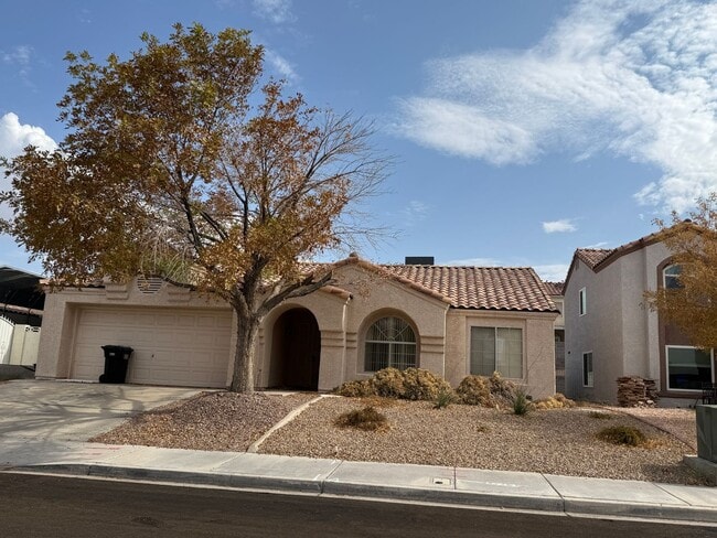 Building Photo - 9528 Yucca Blossom Dr