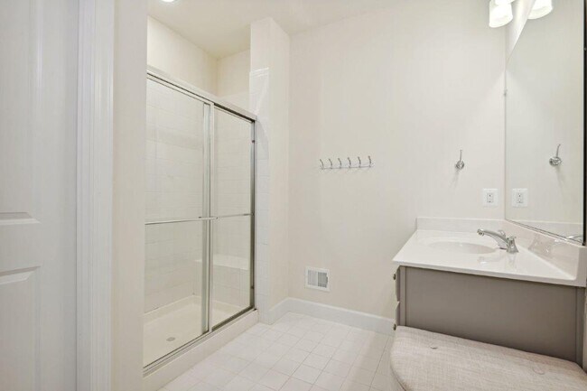 Building Photo - 10340 Ratcliffe Trl