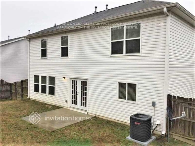 Building Photo - 452 Leaflet Ives Trail