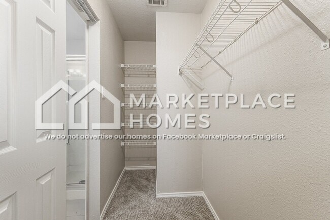 Building Photo - 1107 Pine Portage Loop