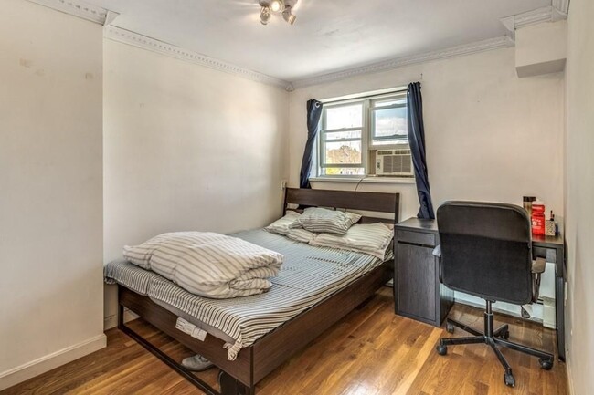 Building Photo - 47 Colborne Rd