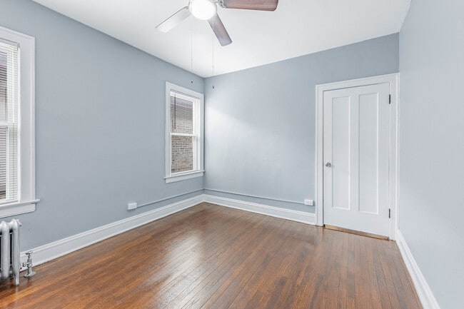 Building Photo - 7729 S Laflin St