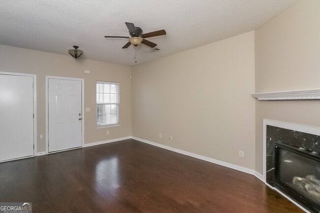 Building Photo - 378 Haverhill Ln