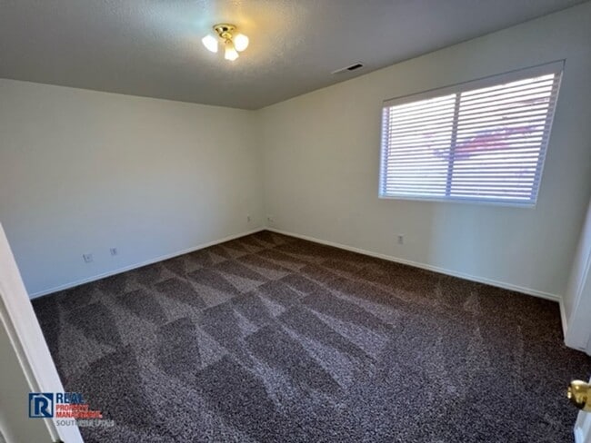 Building Photo - Great Condo on Evans Ridge
