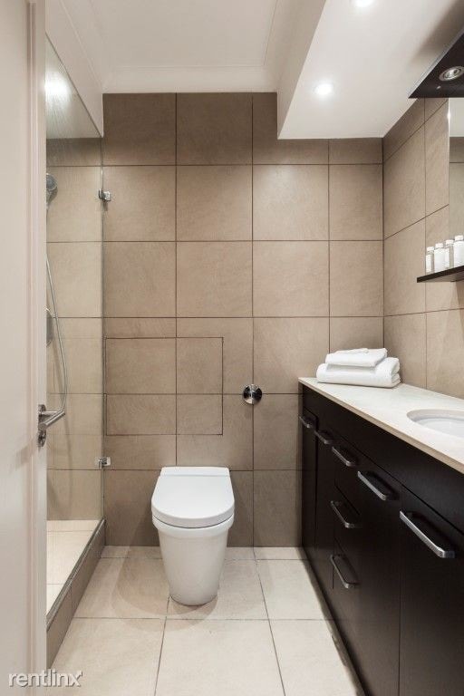 Building Photo - 42 W 12th St