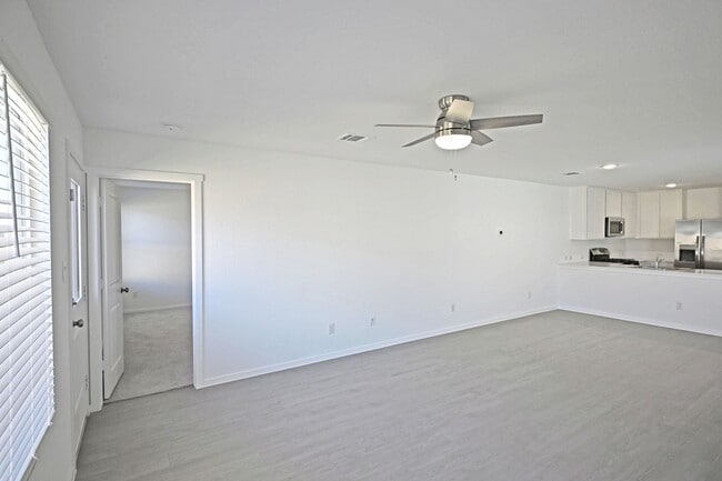 Building Photo - 2429 Legends Crk