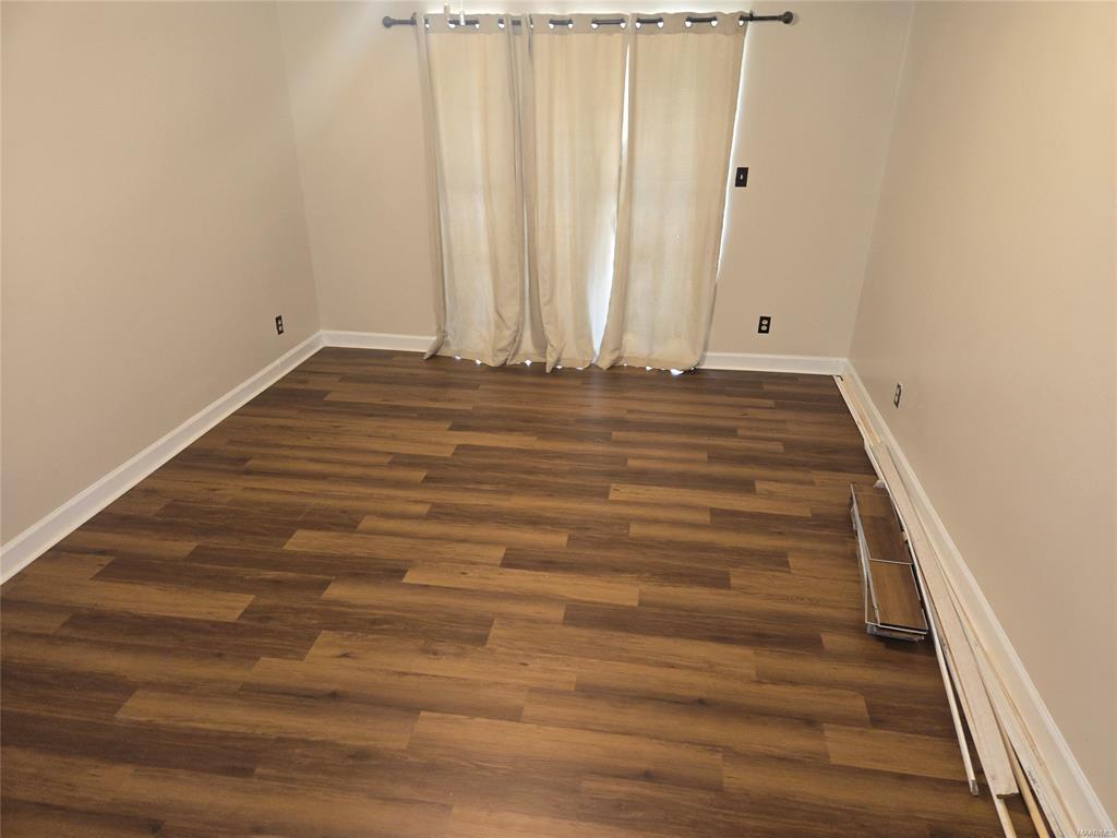 Building Photo - 4259 Burtonway Dr
