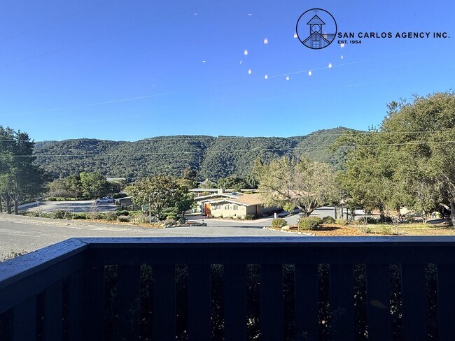 Building Photo - LESLA (I/O)