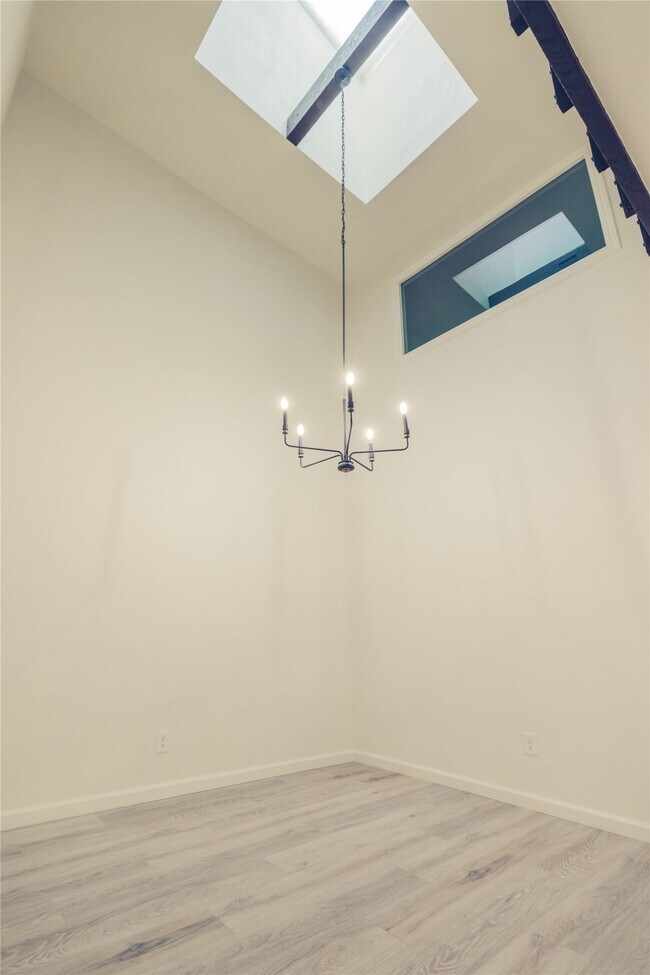 Building Photo - 12553 Wellington Park Dr