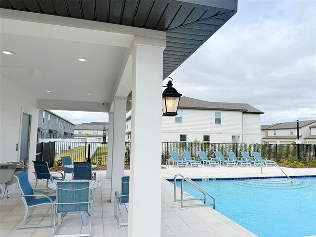 Building Photo - 7693 Imagination Pl