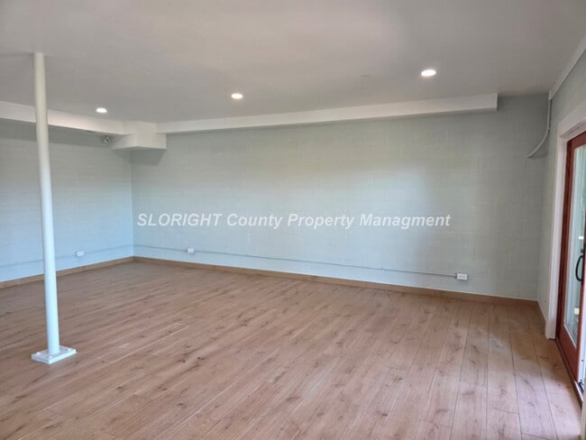 Building Photo - 1010 Rimrock Ln