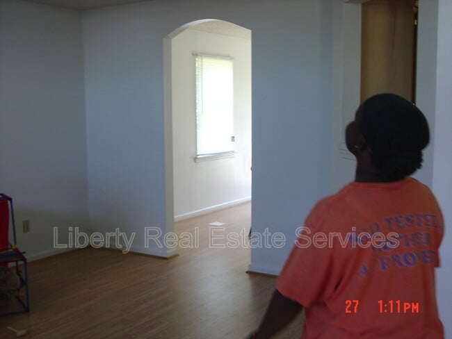 Building Photo - 835 Sagewood Dr