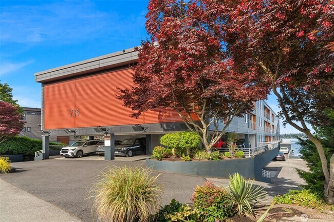Building Photo - 2bd/1.75ba Kirkland Condo
