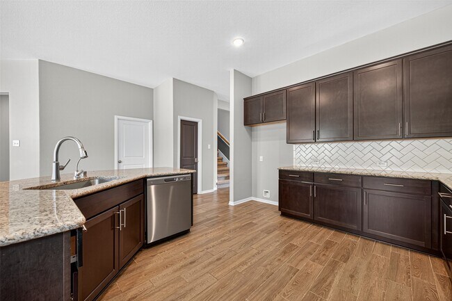 Building Photo - 1312 Mainland Shrs Ln