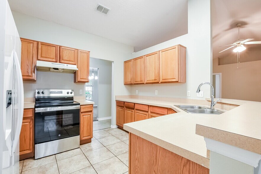 Building Photo - 1228 Mt McKinley Ct
