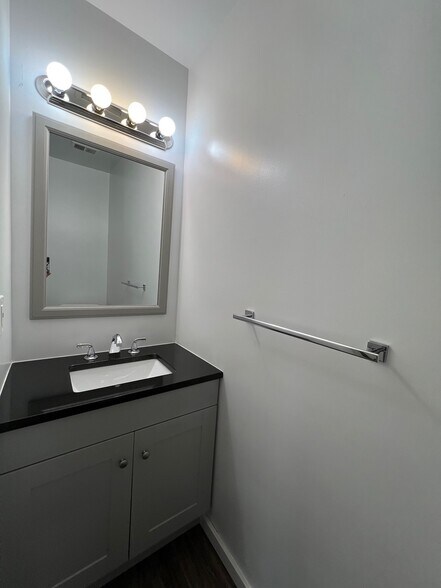 Powder room on main floor - 1006 Holly Walk