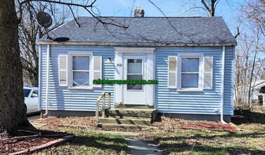 Building Photo - New Listing - Fort Wayne