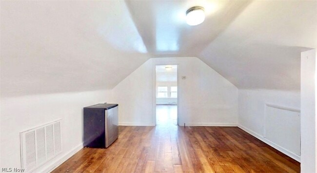 Building Photo - 3428 Altamont Ave