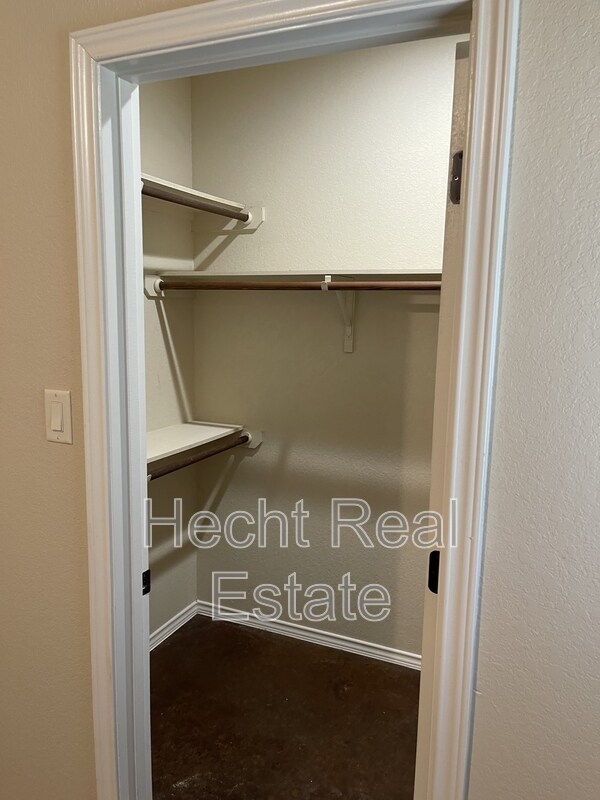 Building Photo - 217 Kaspar Way