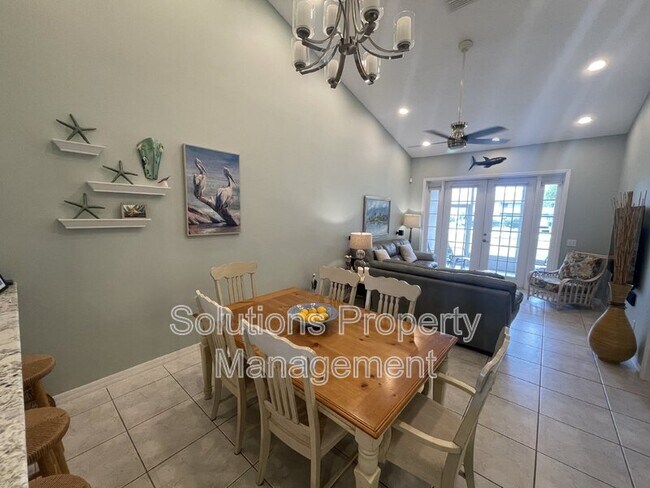 Building Photo - 250 St Lucie Ln