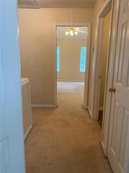Building Photo - 2858 Parkway Close