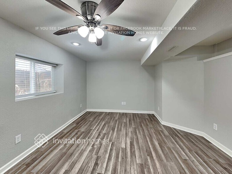 Building Photo - 6142 Oakwood Blvd