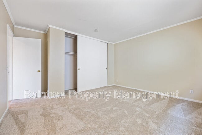 Building Photo - 1390 Hygeia Ave