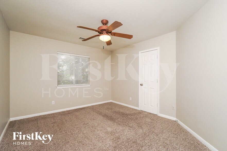 Building Photo - 20930 Pedregoso Ln
