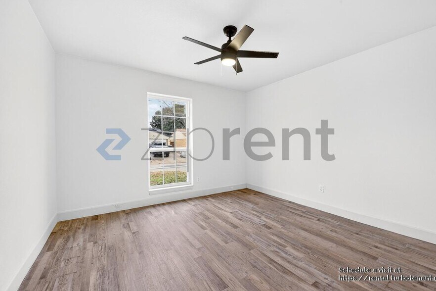 Building Photo - 2505 Clearwood Dr