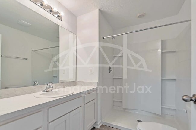 Building Photo - 8373 Zenith Cir