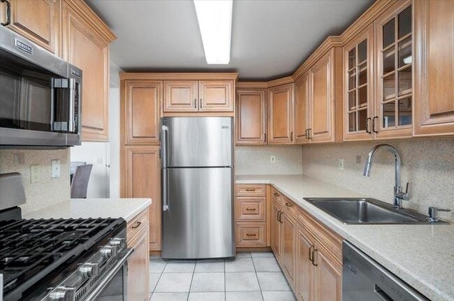 Building Photo - Rochelle