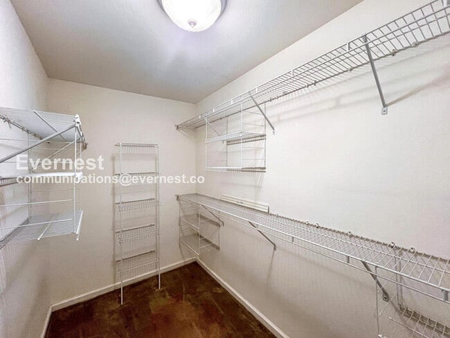 Building Photo - 93 Rosebud Cir