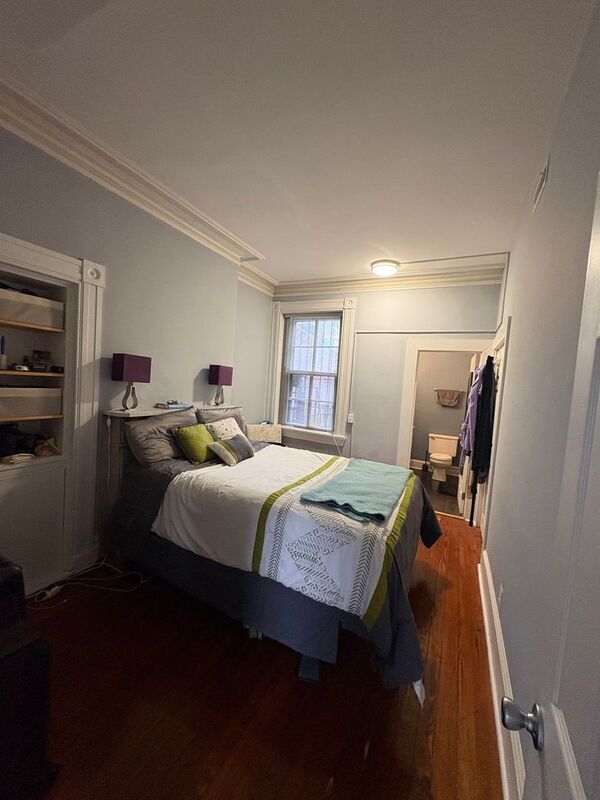 Building Photo - 1118 St Paul St