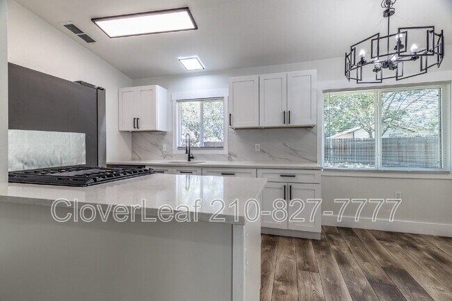 Building Photo - 9631 Ivy Bend St
