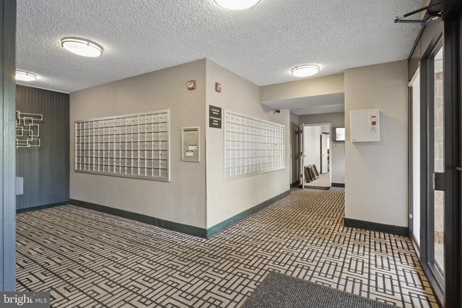 Building Photo - 200 N Pickett St
