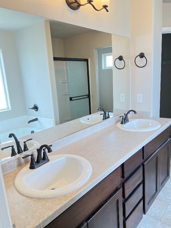 Building Photo - 1736 Country Sun Dr