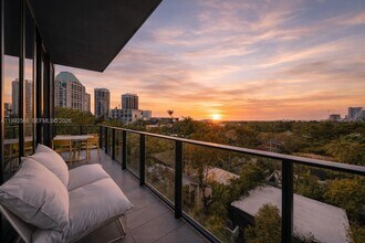 Building Photo - 3156 SW 27th Ave