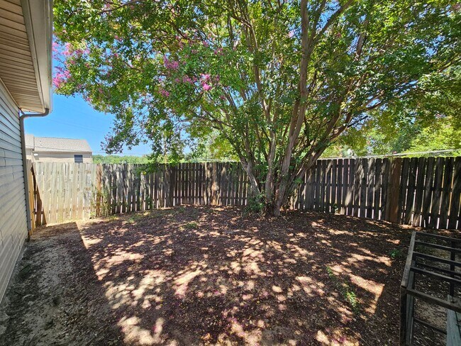 Building Photo - Available now Near White Rock Lake