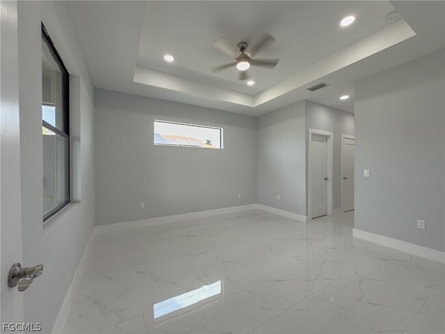 Building Photo - 417 Paddock St