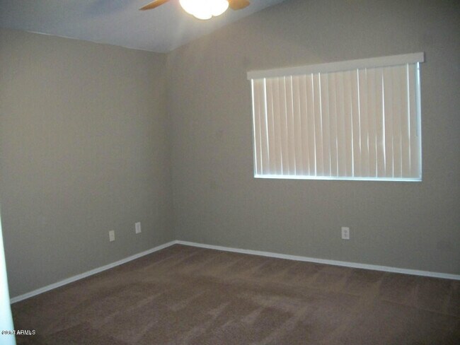 Building Photo - 3222 S Justin Dr