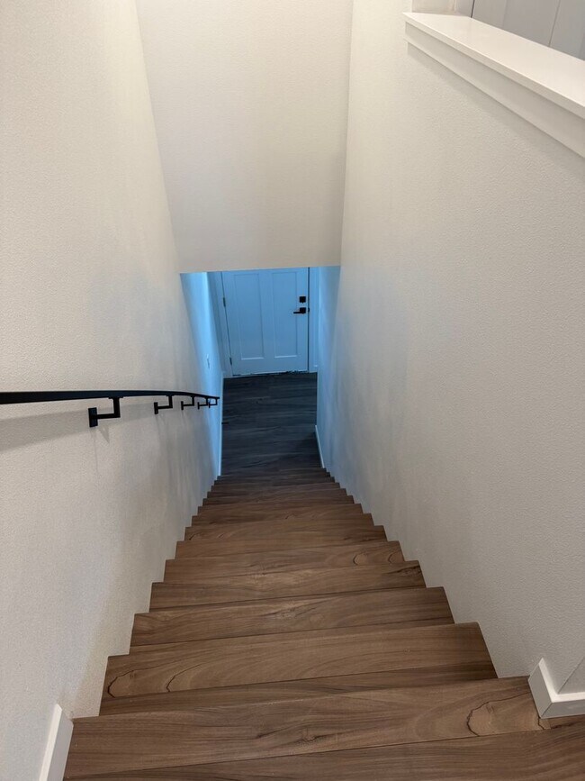 Building Photo - Brand new 3 bedroom 3 full bath townhouse in Thurston! MOVE IN SPECIAL!