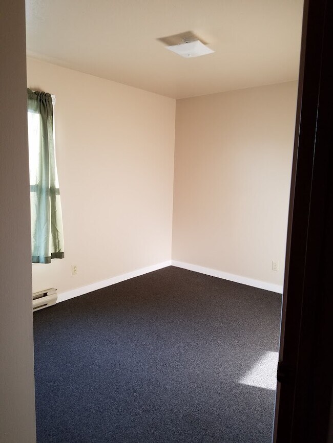 Building Photo - 828 Ann Ct