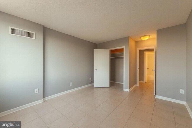 Building Photo - 5500 Holmes Run Pkwy