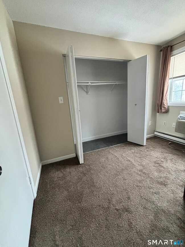 Building Photo - 100-112 N Turnpike Rd